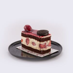 Oreolu Çilekli Pasta